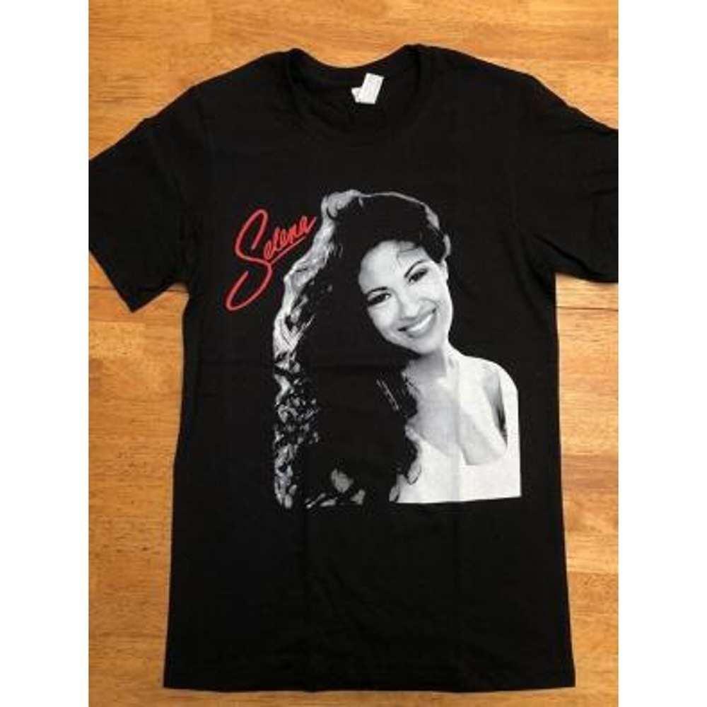Selena Tshirt Selena Quintanilla Tee